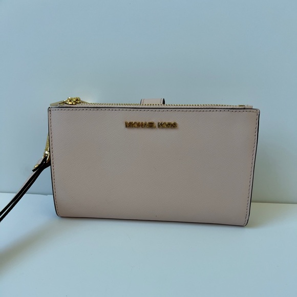 Michael Kors Blush Leather Wristlet - Picture 4 of 8